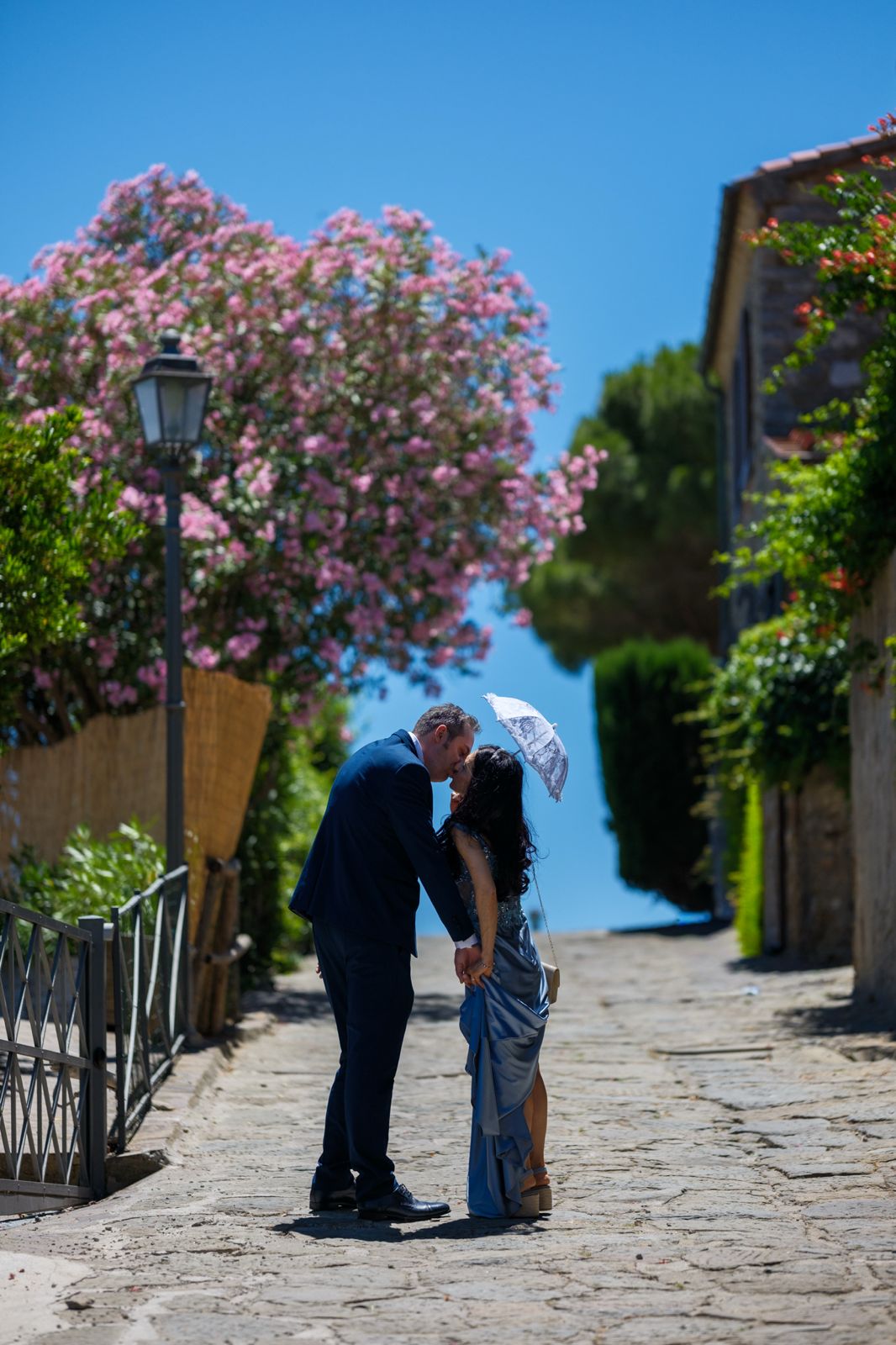 Perché la fotografia di matrimonio ha i suoi tempi: il ruolo della luce e degli orari