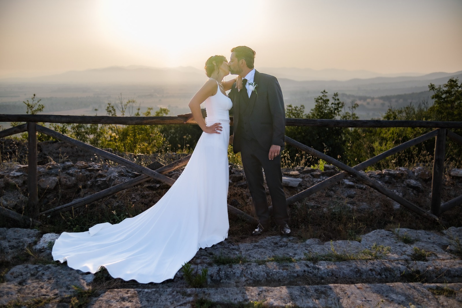 Francesca e Mauro – Matrimonio in Toscana tra gli Scavi Etruschi e la Via Lattea alle Tre Fonti