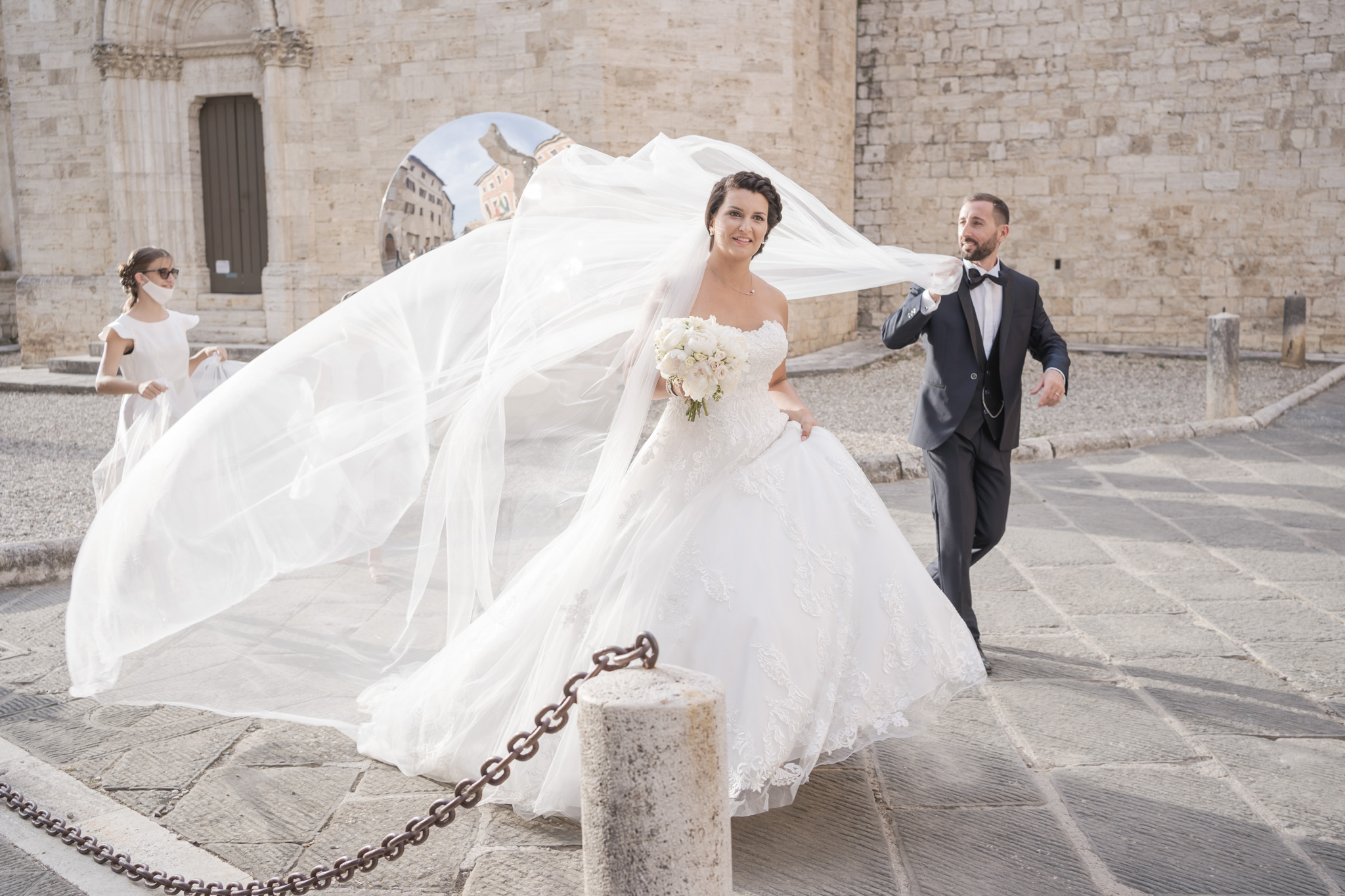 Sara e Marco    Montalcino, il Vento e la Notte – Destination Wedding in Tuscany tra Cipressi, Cantine e Val d’Orcia