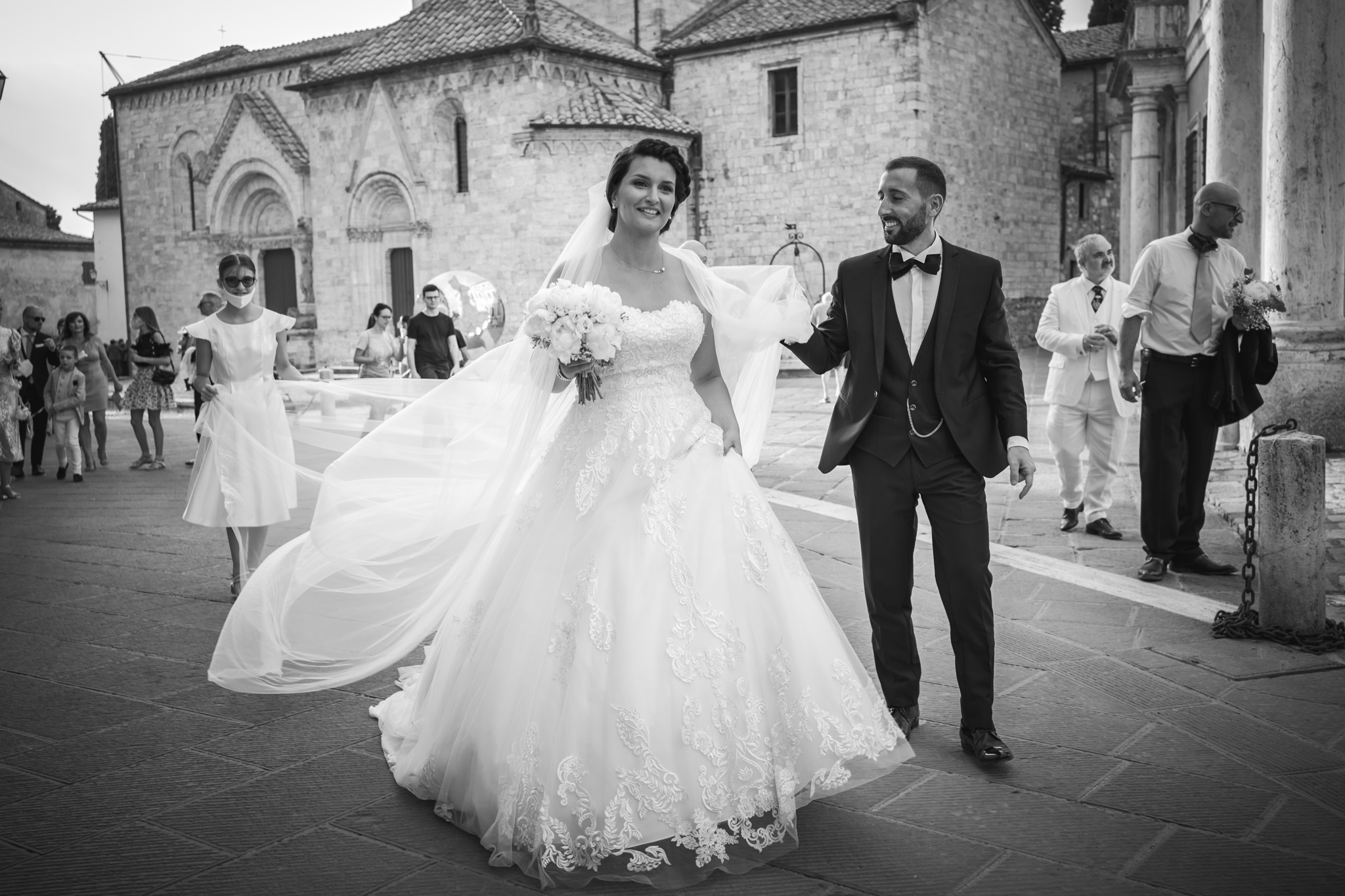 Sara e Marco    Montalcino, il Vento e la Notte – Destination Wedding in Tuscany tra Cipressi, Cantine e Val d’Orcia