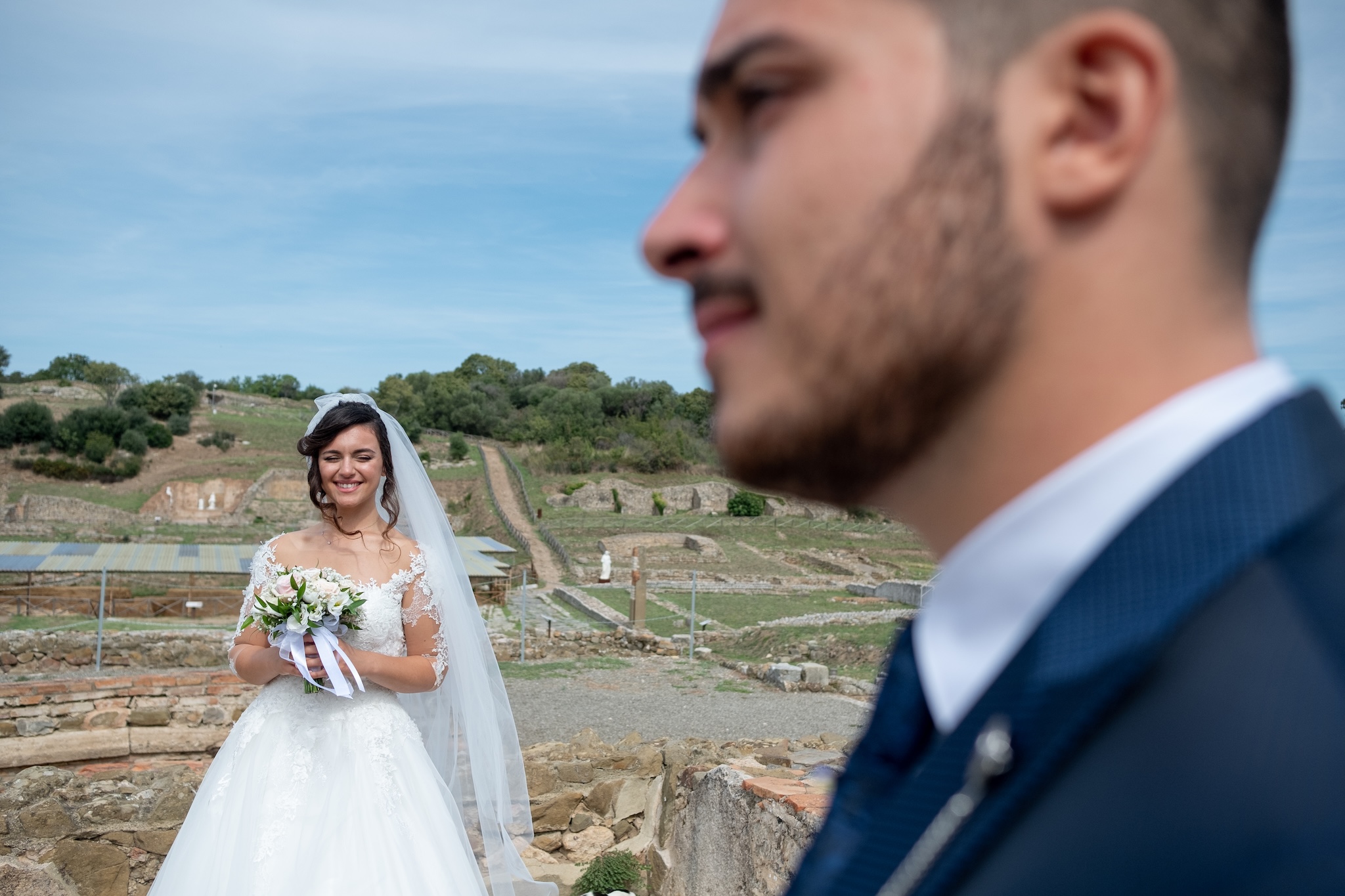 Matrimonio tra Roselle e Le Tre Fonti: l'eleganza di Luca e Regina nel cuore della Maremma Toscana
