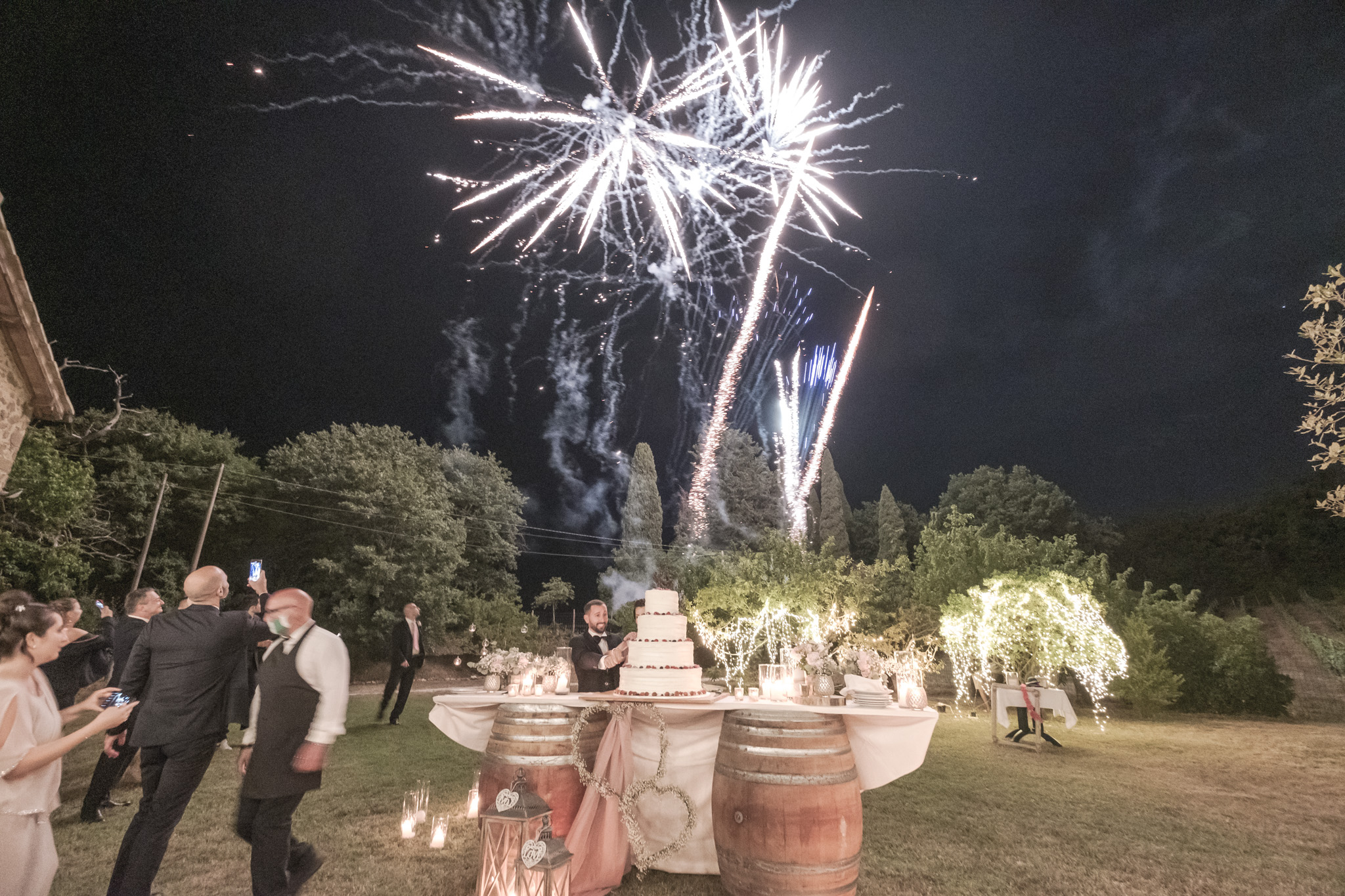 Sara e Marco    Montalcino, il Vento e la Notte – Destination Wedding in Tuscany tra Cipressi, Cantine e Val d’Orcia