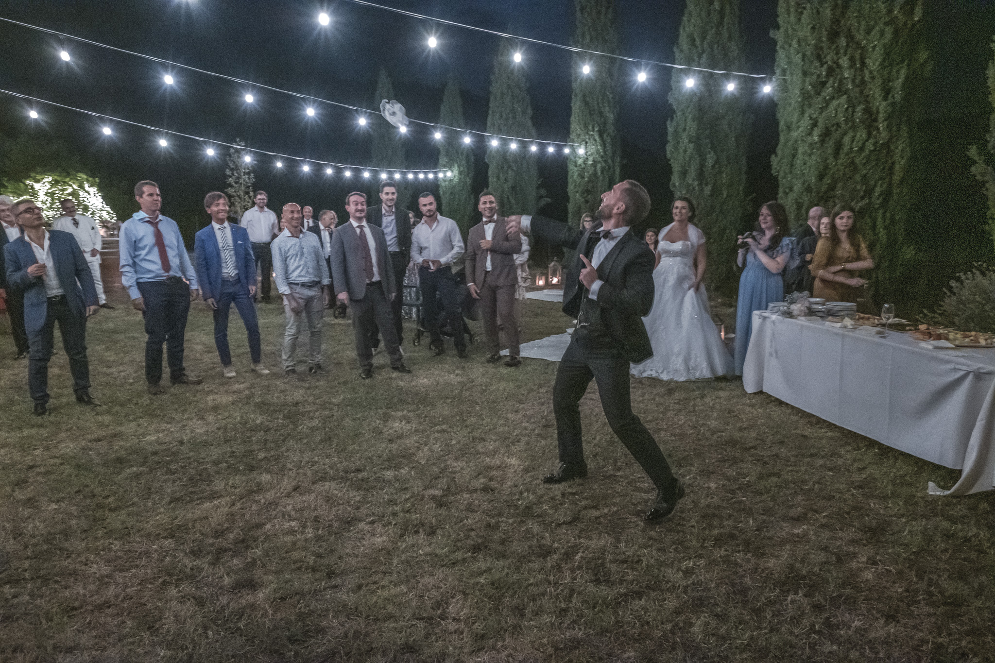 Sara e Marco    Montalcino, il Vento e la Notte – Destination Wedding in Tuscany tra Cipressi, Cantine e Val d’Orcia