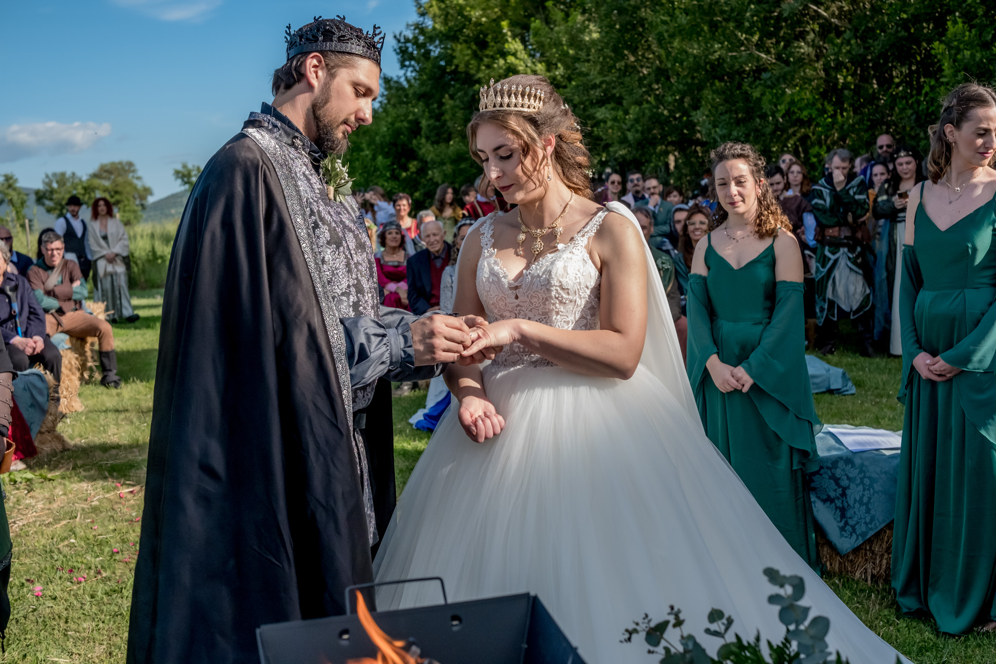 Giada e Massimo – Matrimonio Fantasy in Toscana tra Fuoco, Medioevo e il Castello di Montemassi
