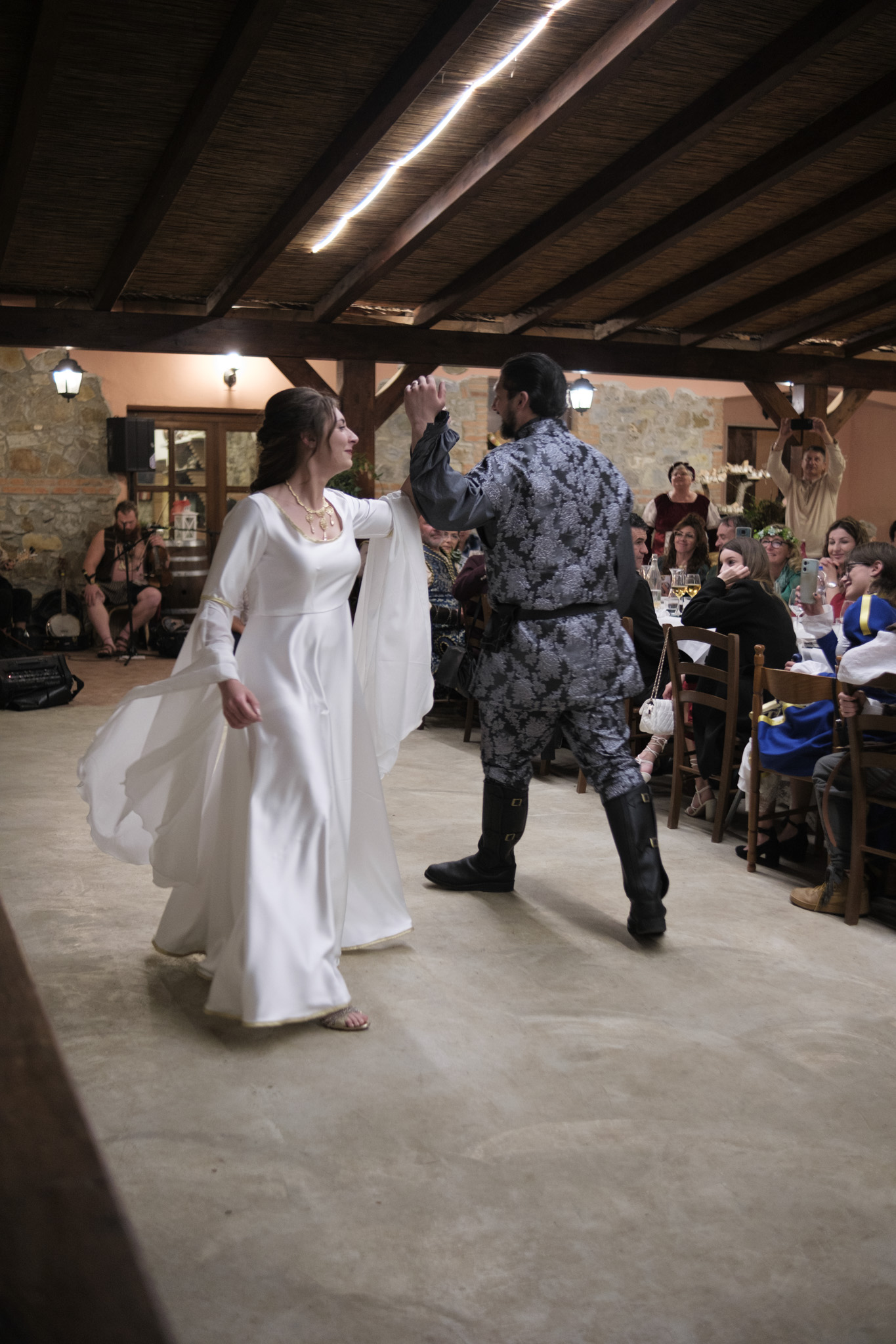 Giada e Massimo – Matrimonio Fantasy in Toscana tra Fuoco, Medioevo e il Castello di Montemassi