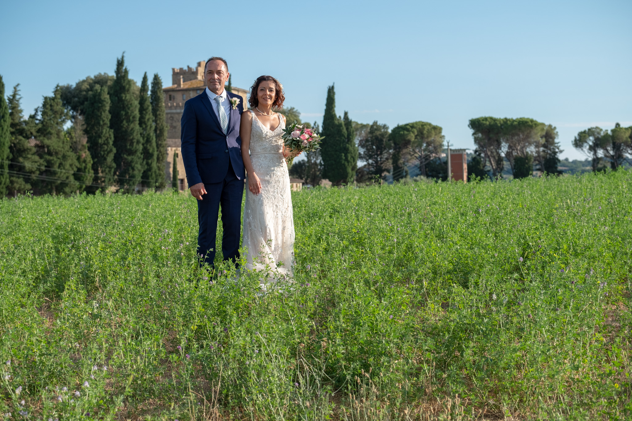 Sandra e Stefano: dal Castello di Porrona alla Via Lattea alle Tre Fonti Sandra e Stefano: dal Castello di Porrona alla Via Lattea alle Tre Fonti