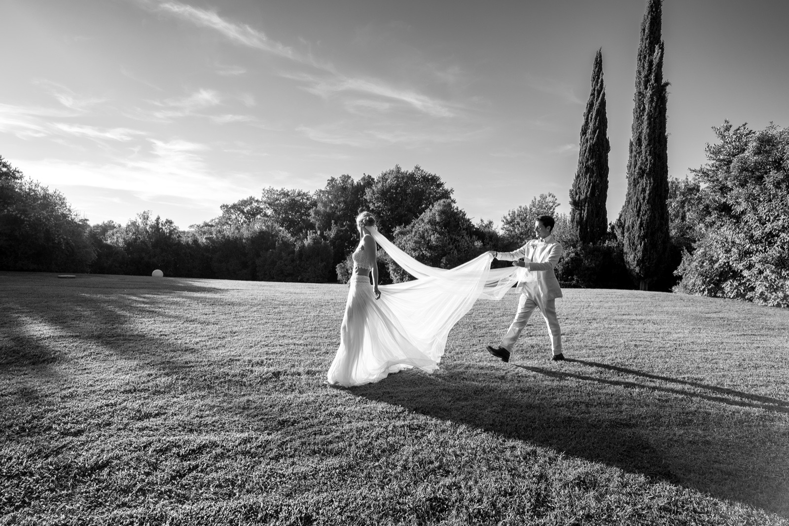 Alex e Ili – Matrimonio a Saturnia tra Cipressi, Reportage e Notturne Toscane