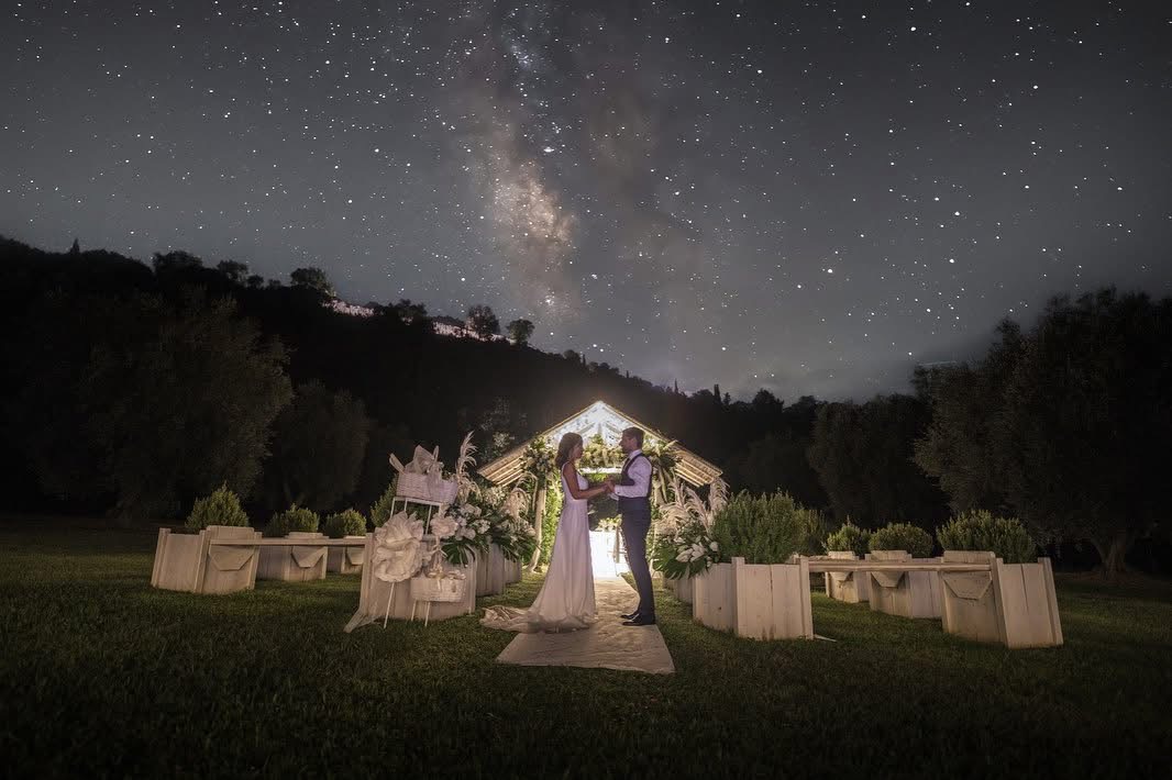 Francesca e Mauro – Matrimonio in Toscana tra gli Scavi Etruschi e la Via Lattea alle Tre Fonti
